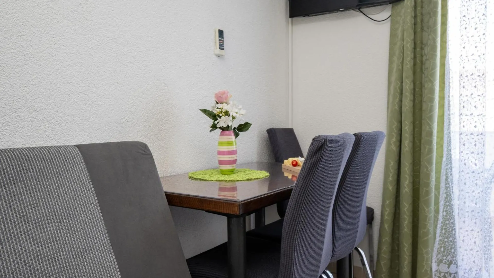 Apartments With A Parking Space Vir - 23221