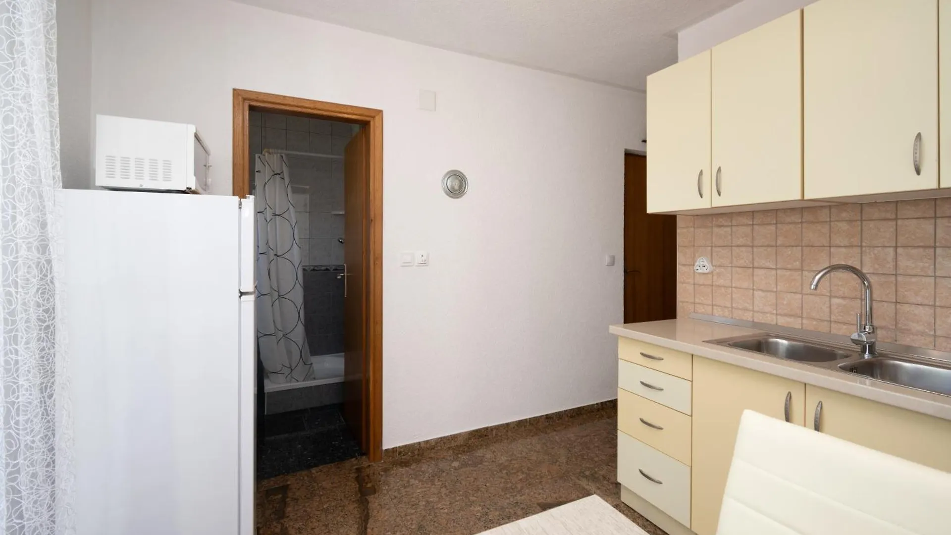 Apartments With A Parking Space Vir - 23221