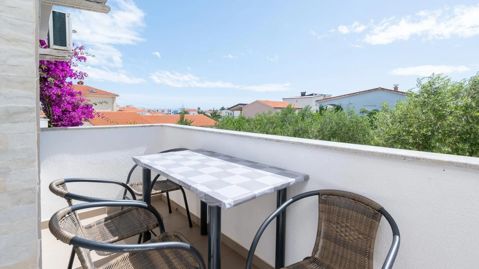 Apartments With A Parking Space Vir - 23221