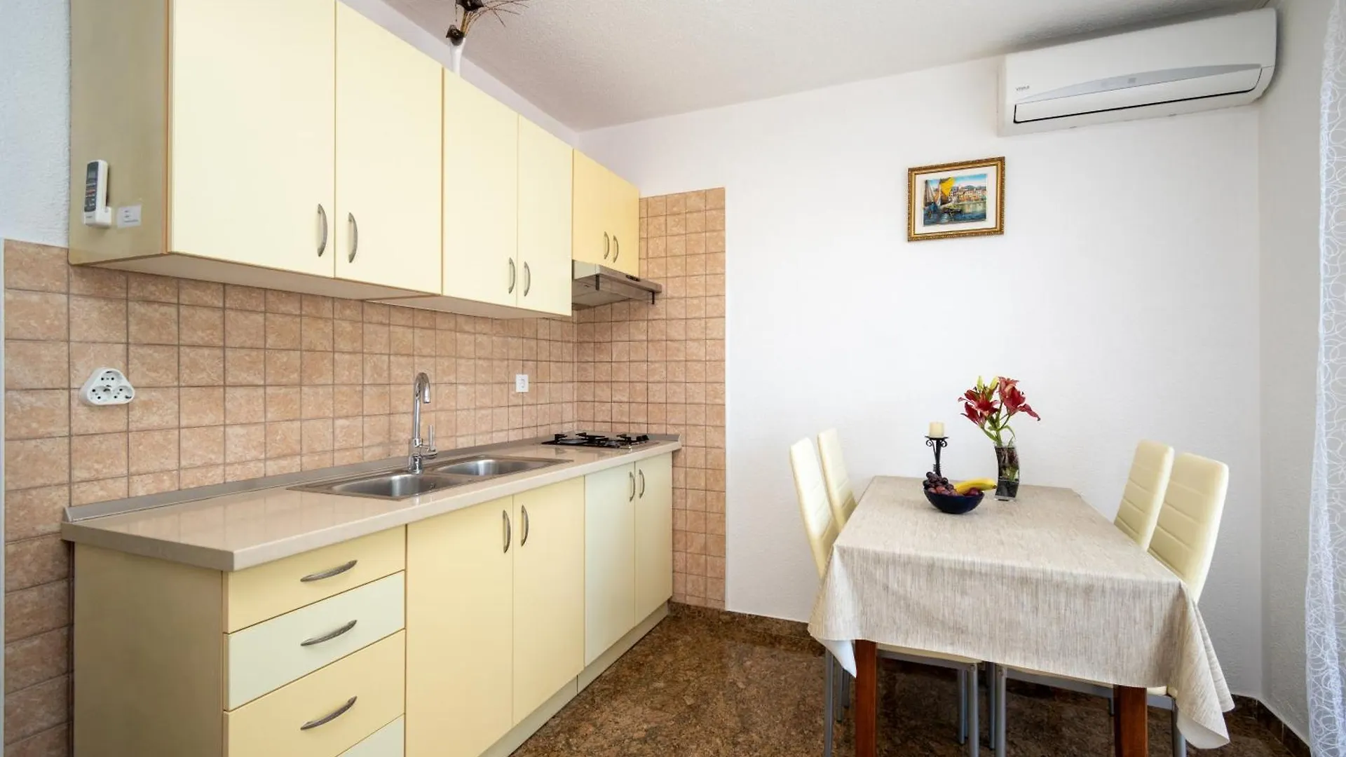 Apartments With A Parking Space Vir - 23221