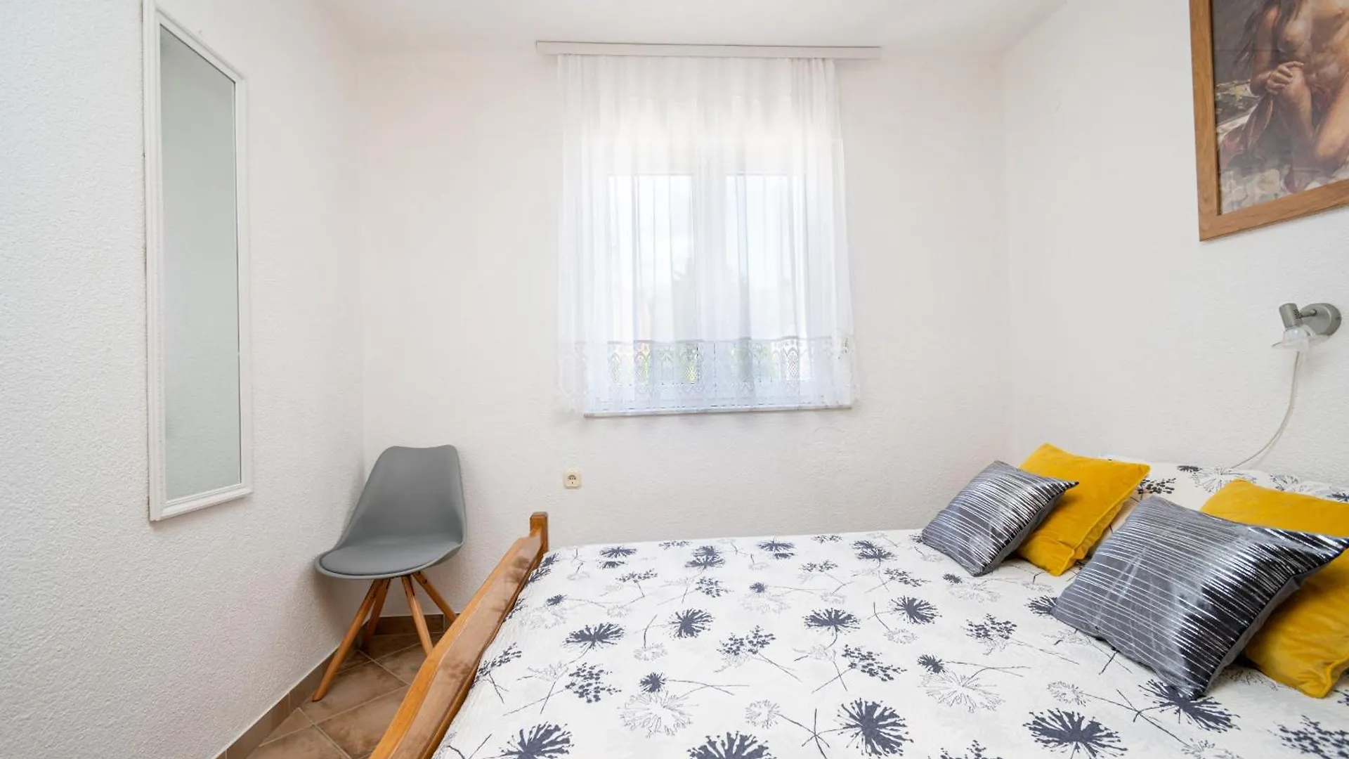 Apartments With A Parking Space Vir - 23221